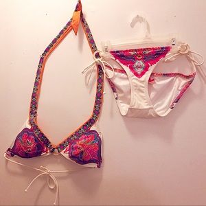 Victoria’s Secret Paisley Bikini🤩🌸🌺🌷💐